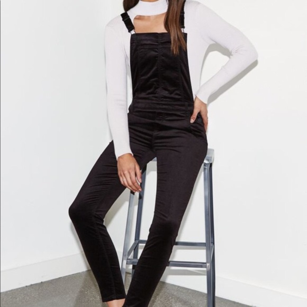 Kendall & Kylie Black Velvet Overall Jumpsuit 25